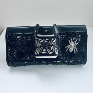 Spider Web Le Cabriolet Clutch